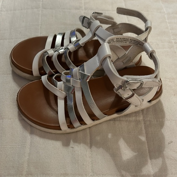 Girls Wonder Nation sandals - Picture 2 of 4